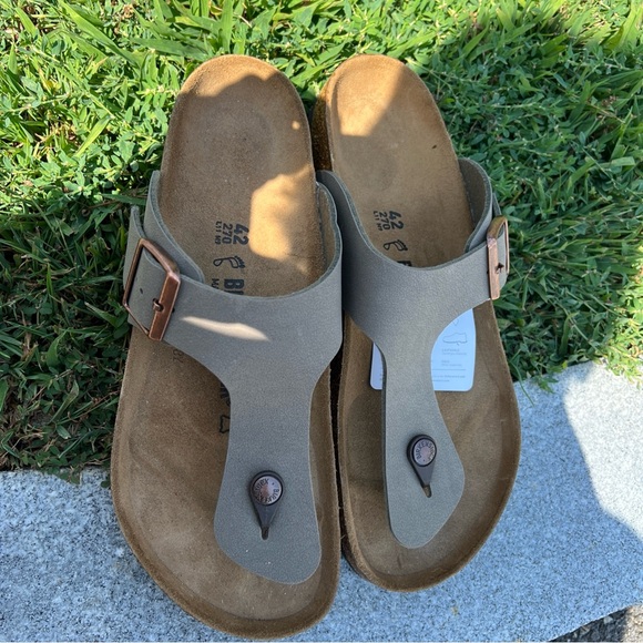 Birkenstock Men's Gray Thong Sandals